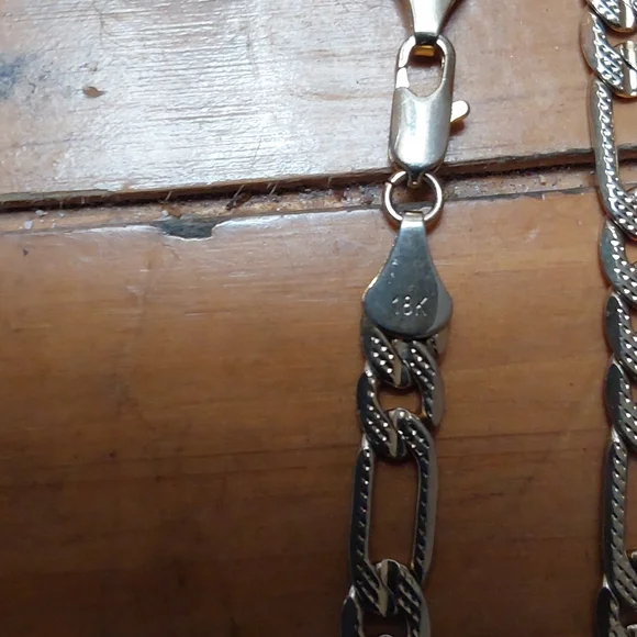 18k Gold Necklace and Bracelet